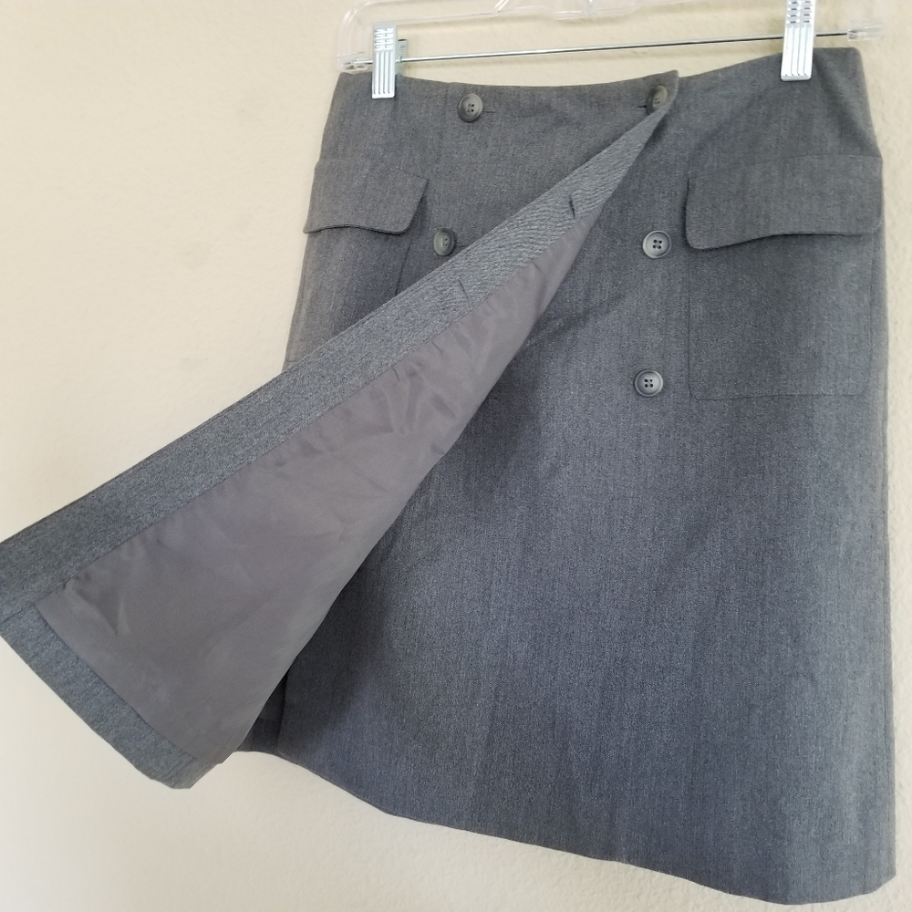 3/$20⭐Ann Taylor Loft Stretch Gray pencil skirt - Picture 2 of 7